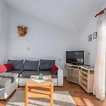 Awesome Apartment In Rovinj With 2 Bedrooms