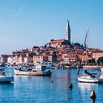 Awesome Apartment In Rovinj With 2 Bedrooms