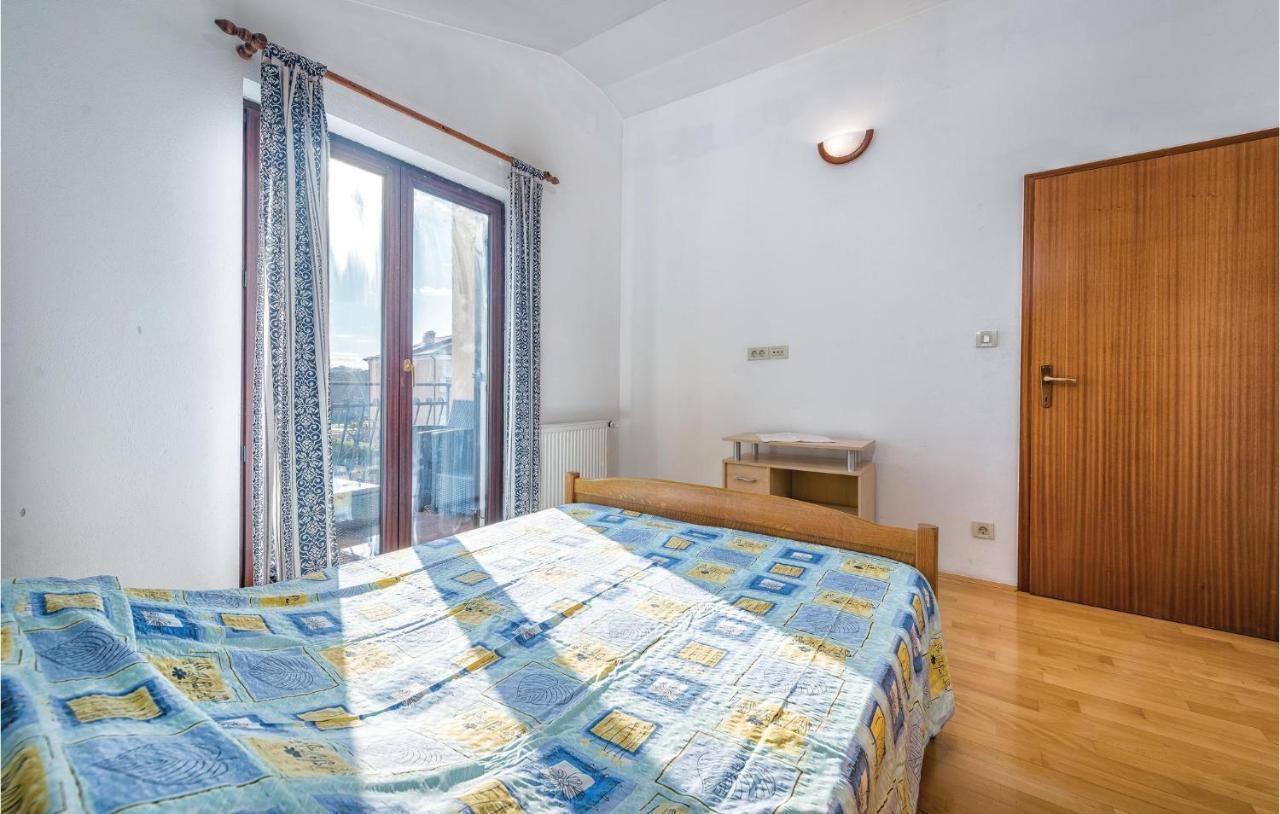 Awesome In With 2 Bedrooms Rovinj
