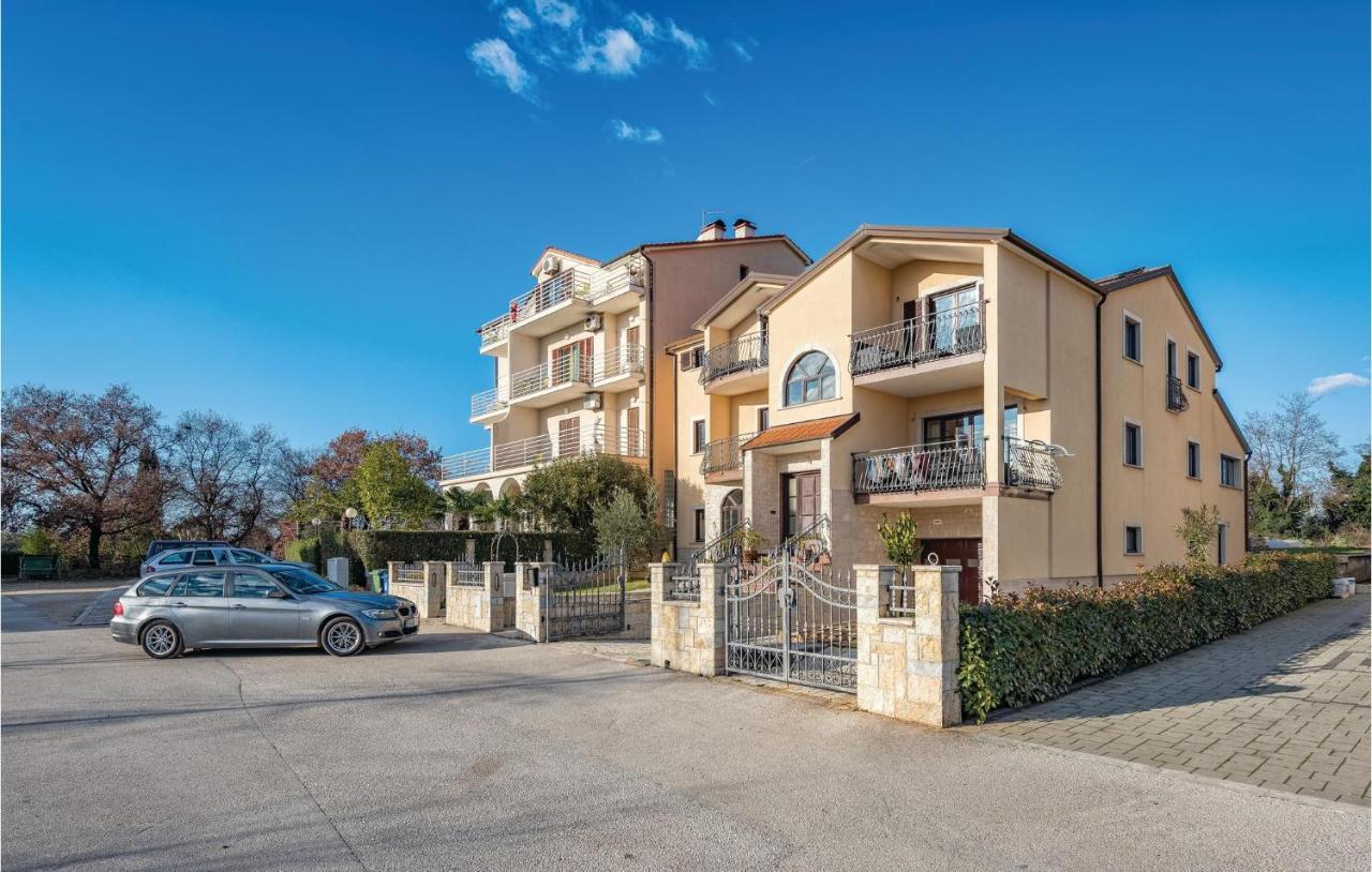 Awesome In With 2 Bedrooms Apartment Rovinj