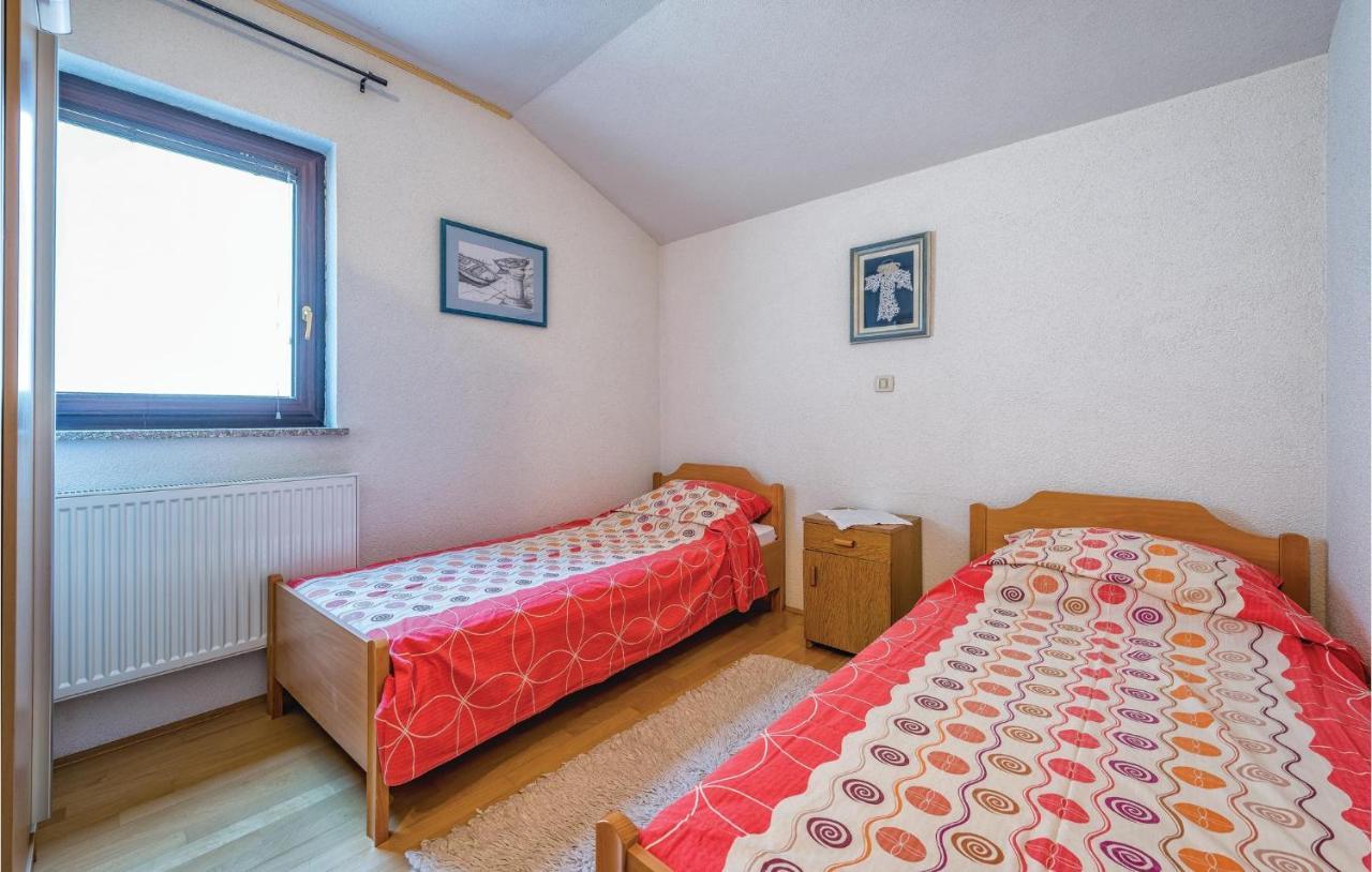 Apartment Awesome In With 2 Bedrooms Rovinj